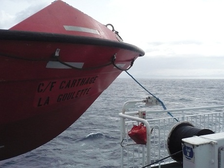 A bord du Carthage, télé, chibanis et acquis sociaux