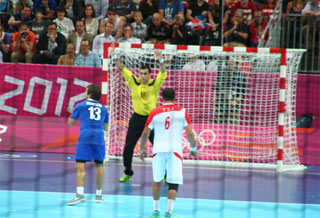 Handball, jeux de mains, jeux de vilains