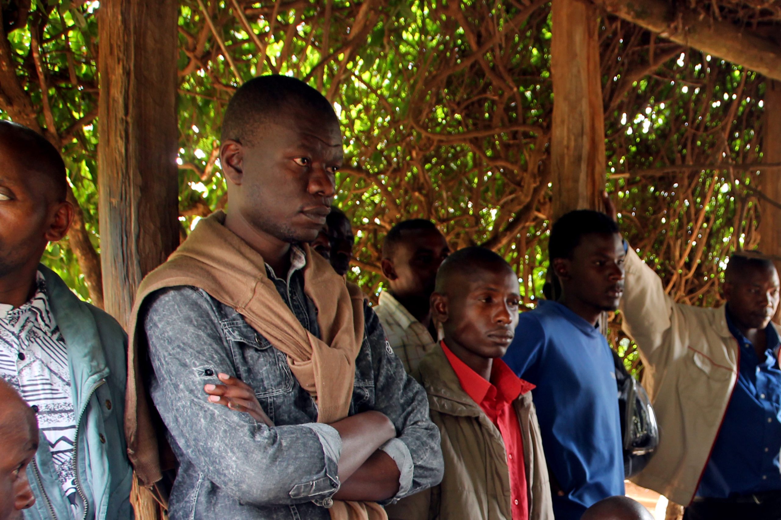 Au Kenya, la démocratie sous les arbres