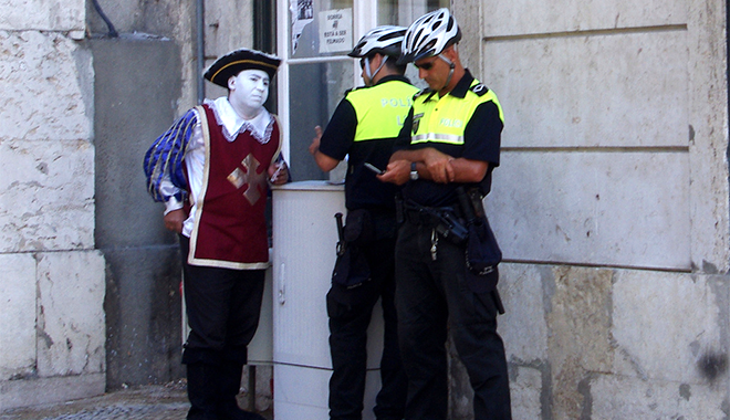Contrôles au faciès : l’État sur le banc des accusés pour la première fois