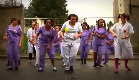 Protestation des sages-femmes de la maternité des Lilas