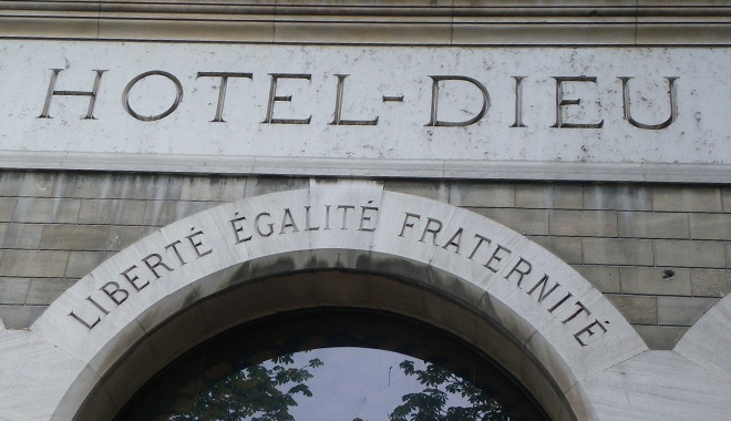 Fermeture de l&rsquo;Hôtel Dieu, « Aux urgences, plus les gens attendent, plus ils meurent »