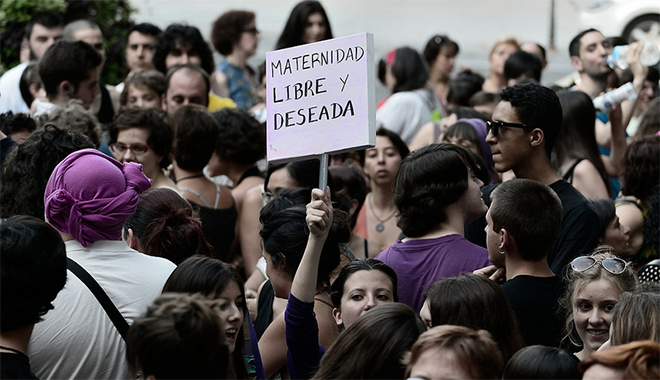 Avortement : l&rsquo;Espagne à l&rsquo;avant-garde d&rsquo;une régression européenne ?
