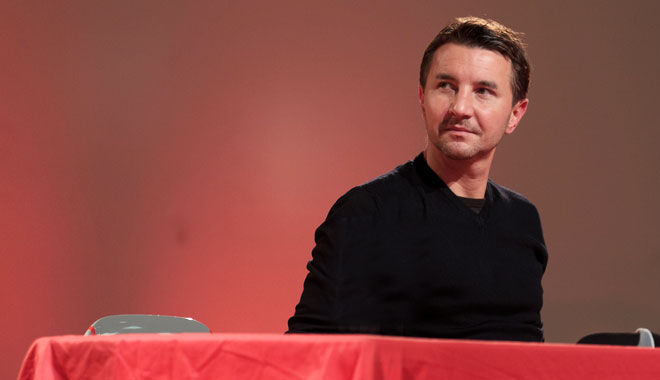 Besancenot ne veut pas « coller les affiches des autres »