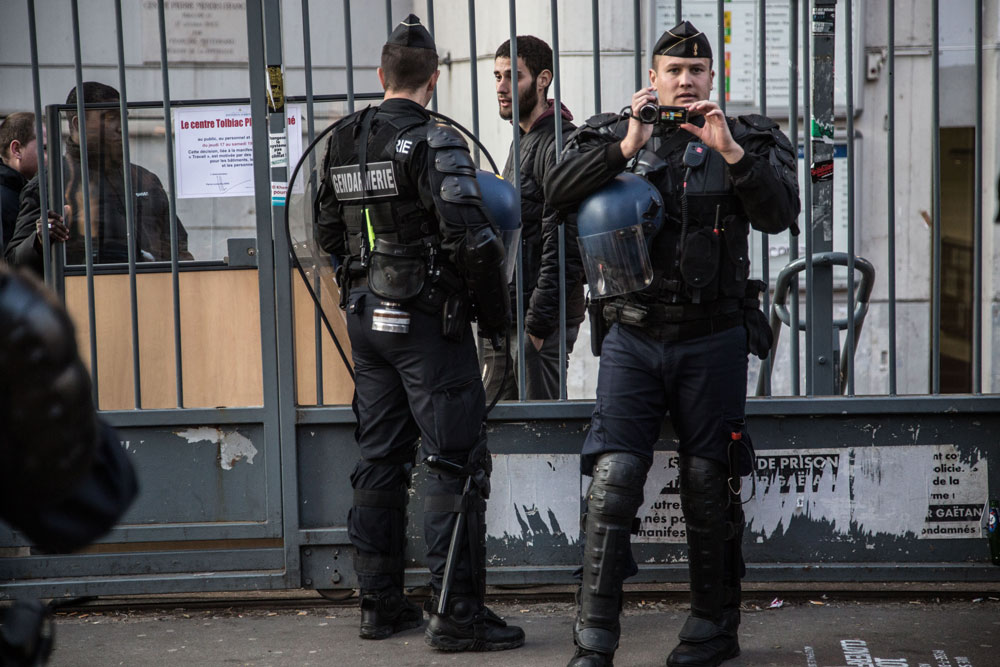 Loi travail : coups de matraque à Tolbiac