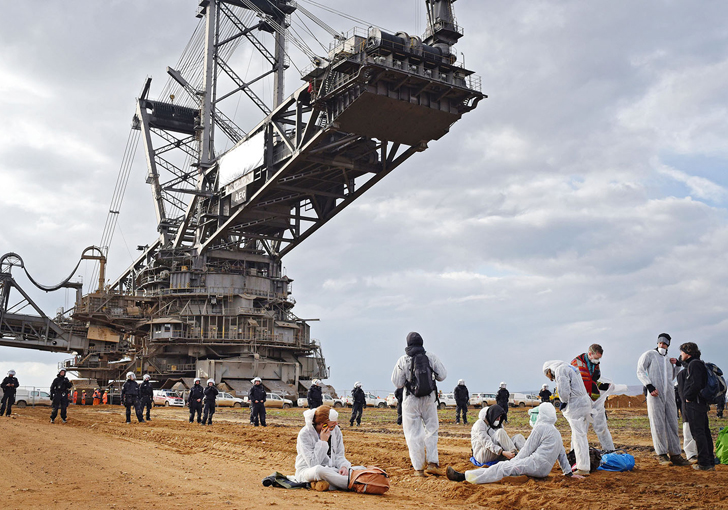 Ende Gelände : sauter sur la mine pour sauver le climat