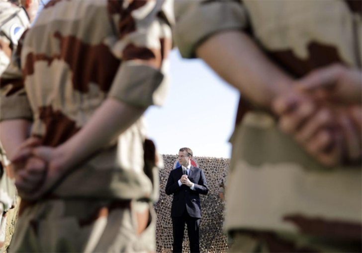 Guerre en Syrie : « Macron fait endosser à la France un rôle de supplétif de Trump »