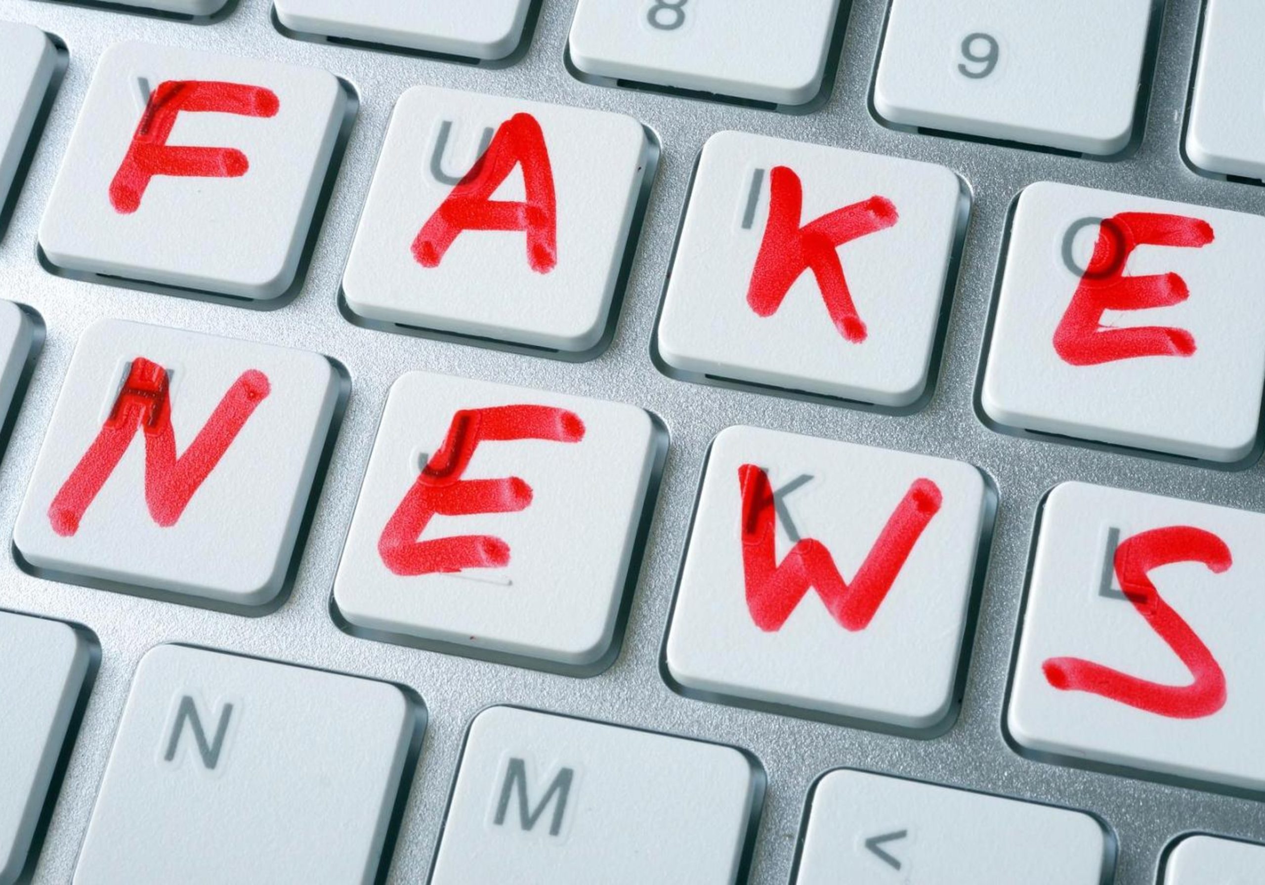Loi sur les fake news : « On créé une liberté d’expression à deux vitesses »