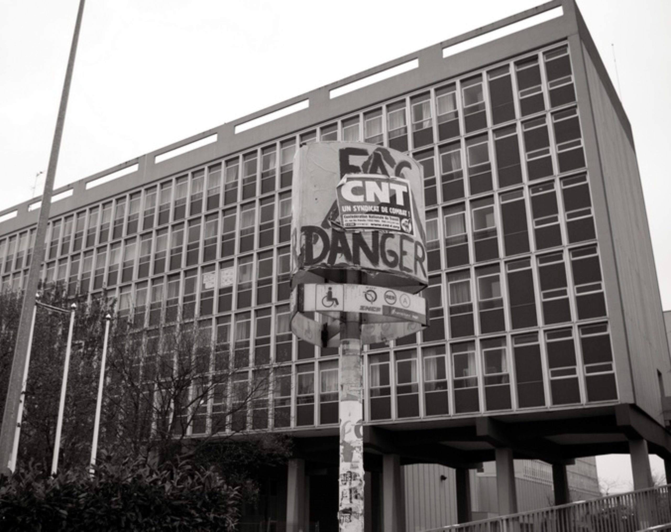 Occupation de la fac de Nanterre : deux jeunes condamnés, dont un à six mois ferme