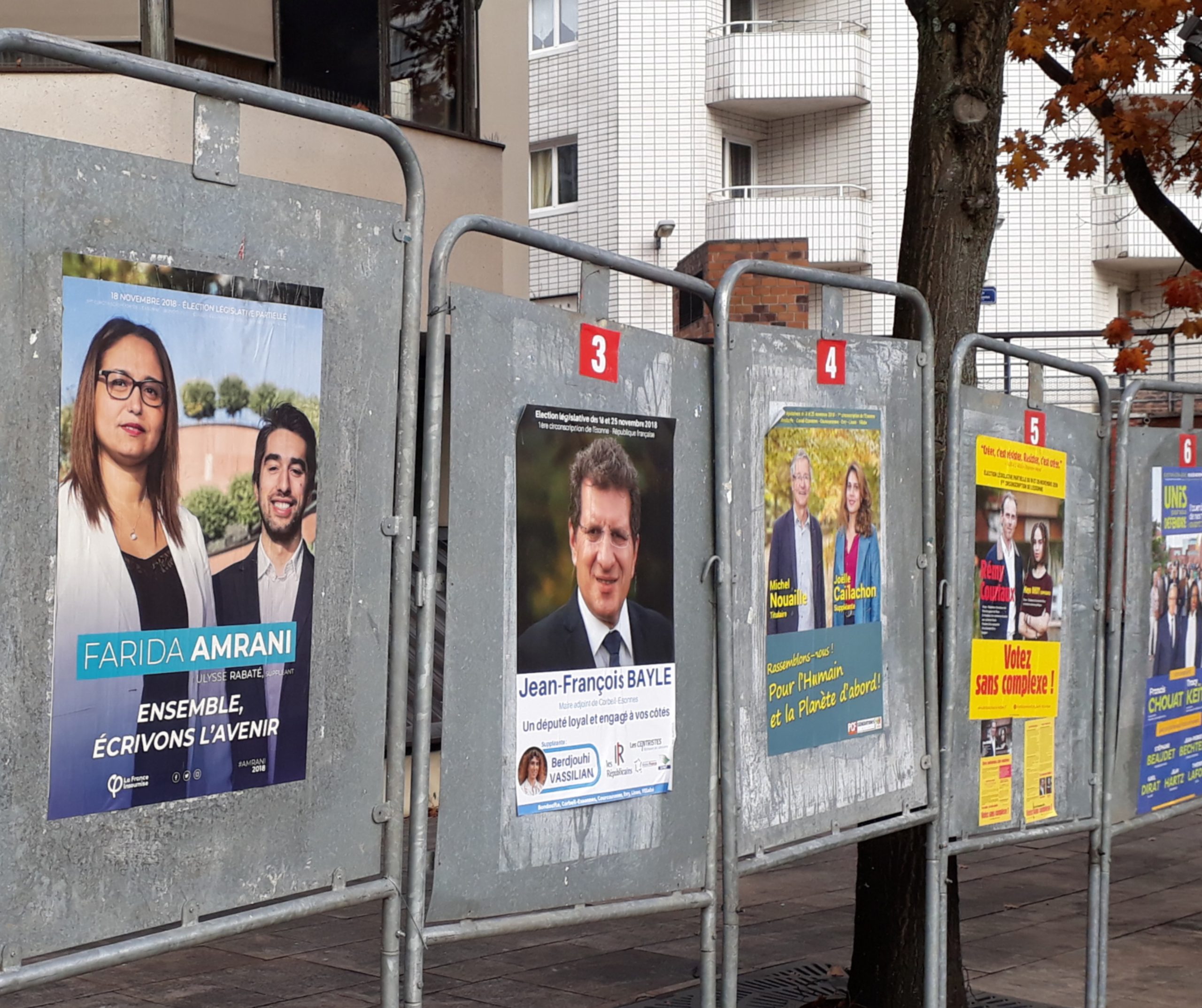 Législative partielle en Essonne : Farida Amrani, insoumise et seule contre tous