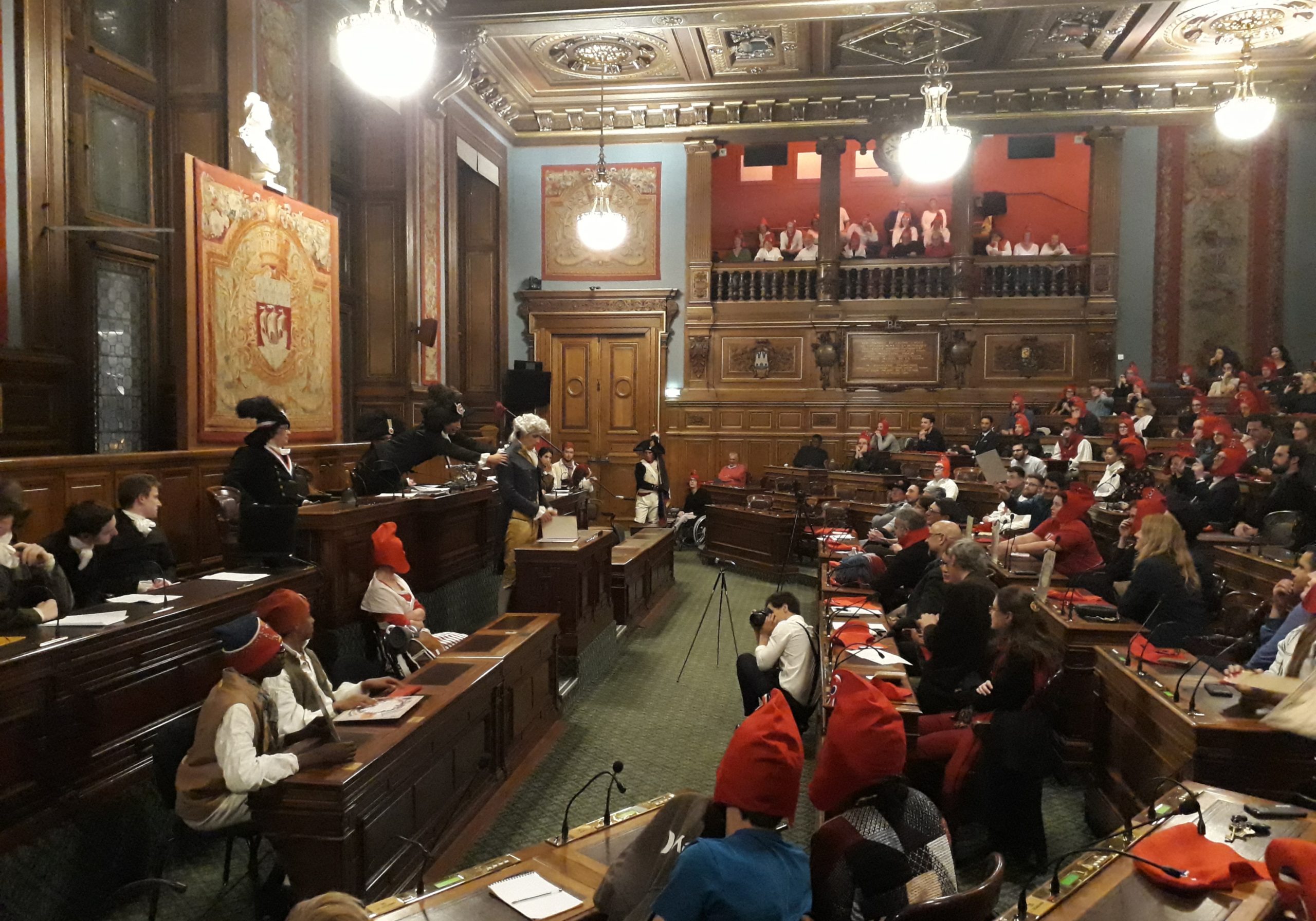 Hier, à Paris, Robespierre a été acquitté