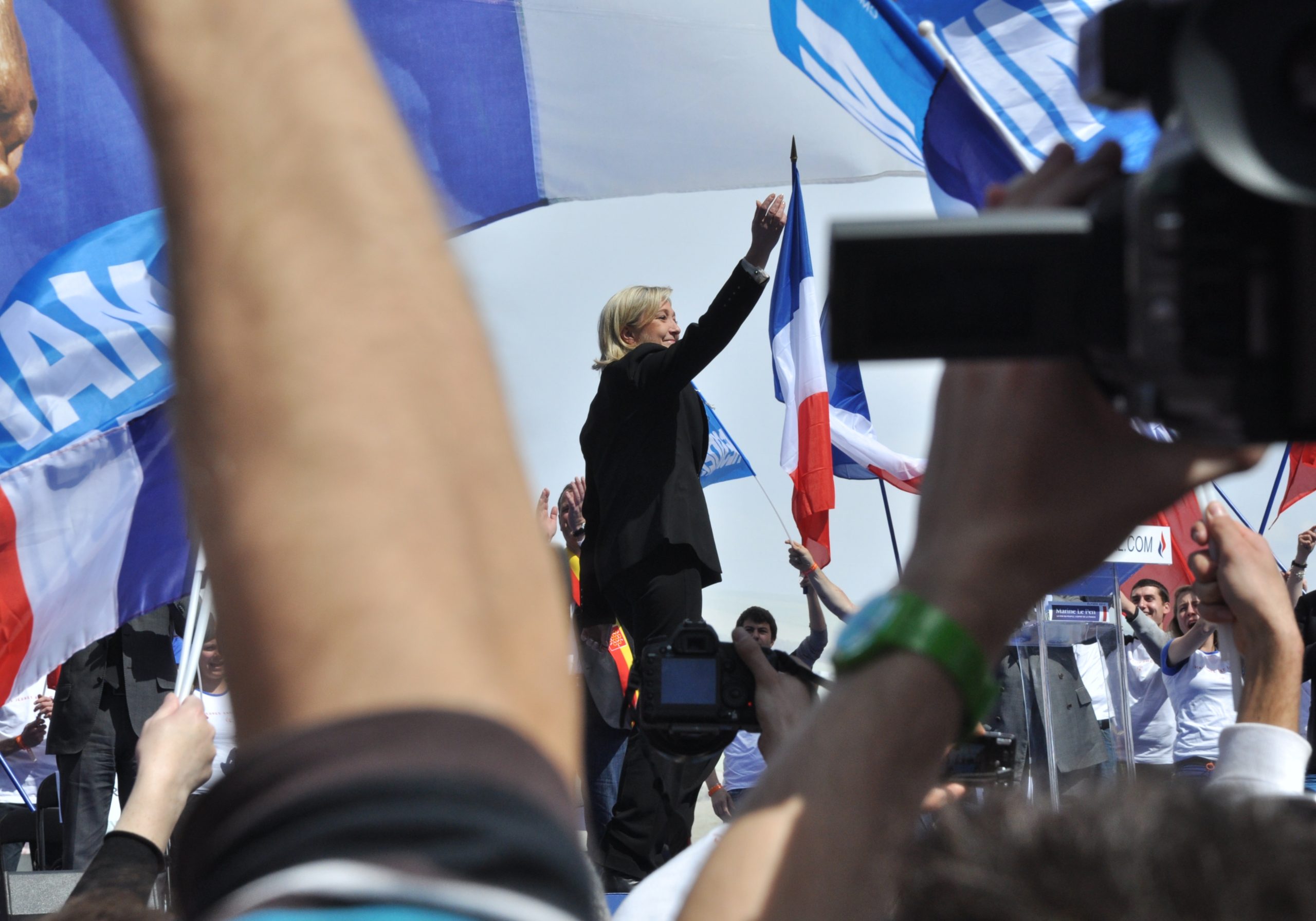 Réfugiés, immigration… Faut-il capituler devant Marine Le Pen ?