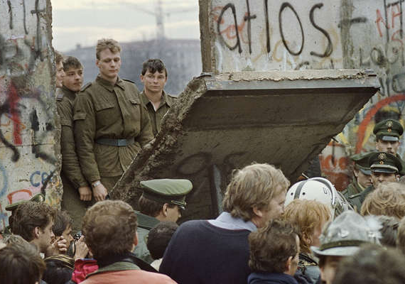 [25 oct.] Conférence-débat : 30 ans après la chute du Mur de Berlin