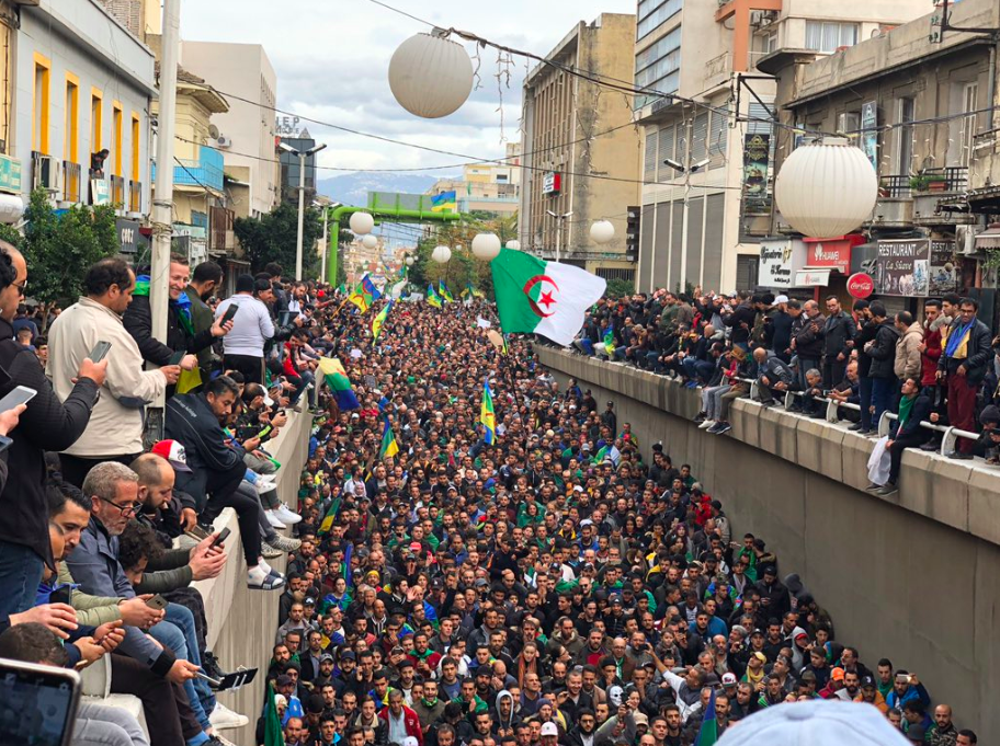 Simulacre d’élection en Algérie