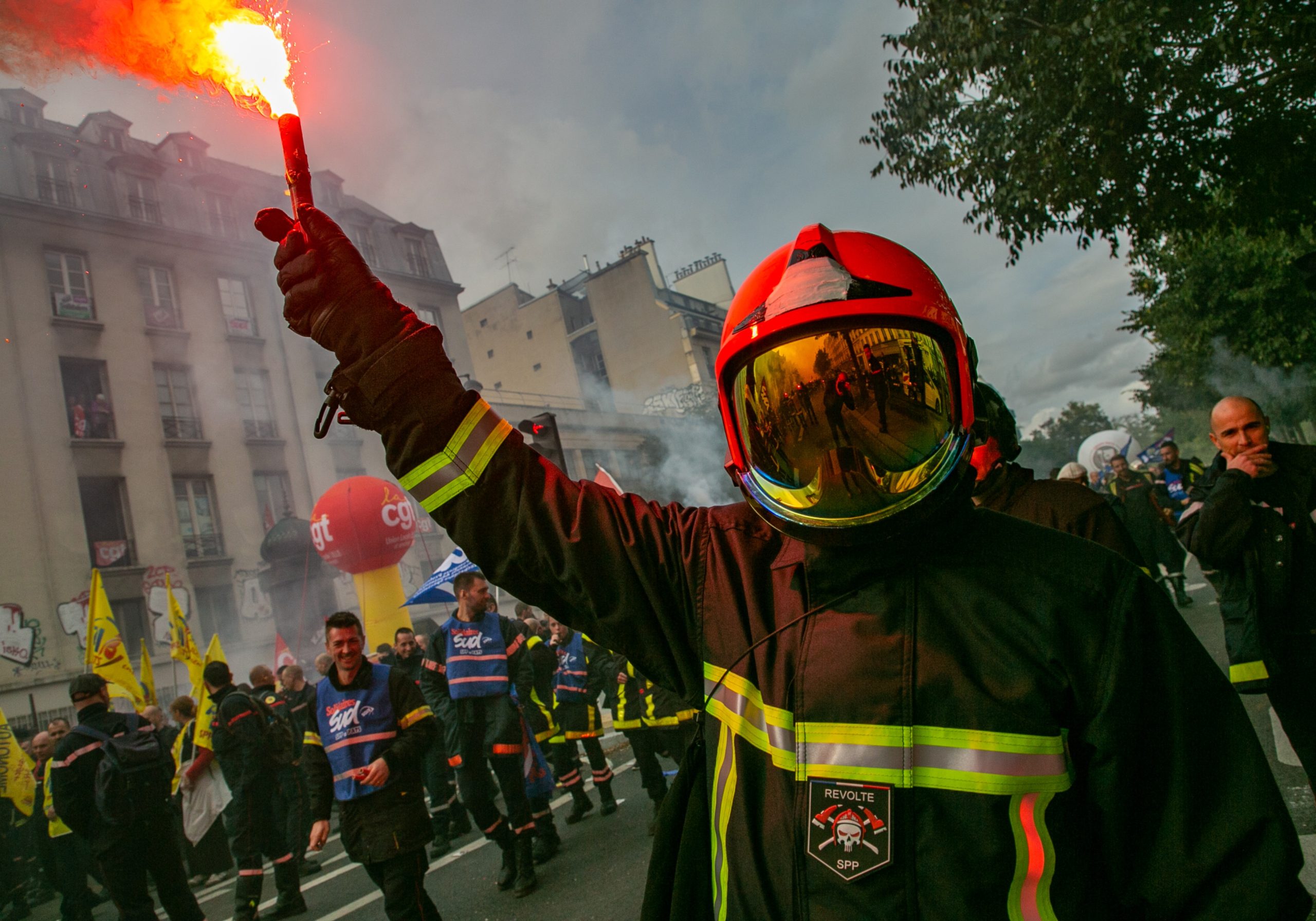Retraites : « Les pompiers poursuivent le mouvement jusqu&rsquo;au retrait du projet de loi »
