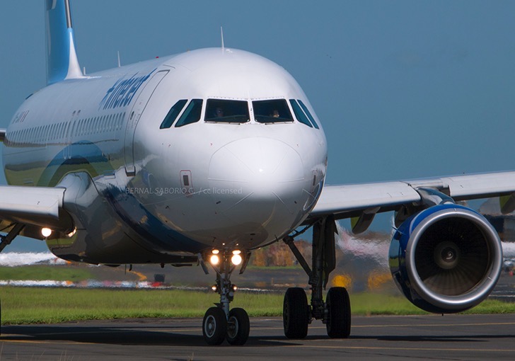 Covid-19 : « La réouverture des sites de production d&rsquo;Airbus et de ses entreprises sous-traitantes est scandaleuse »