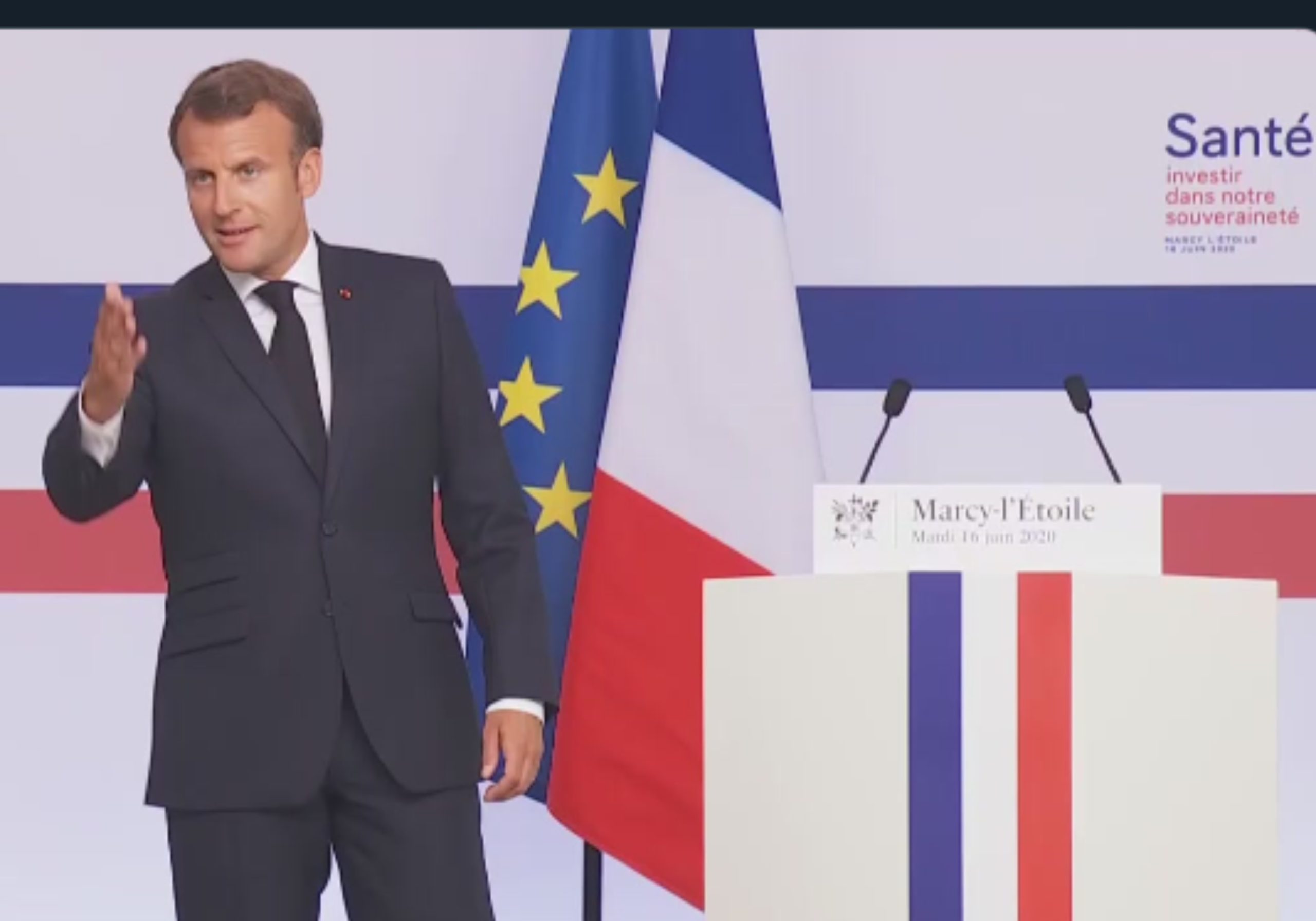 « Macron ne fait que donner à l&rsquo;industrie pharmaceutique ce qu&rsquo;elle veut : plus d&rsquo;argent public »