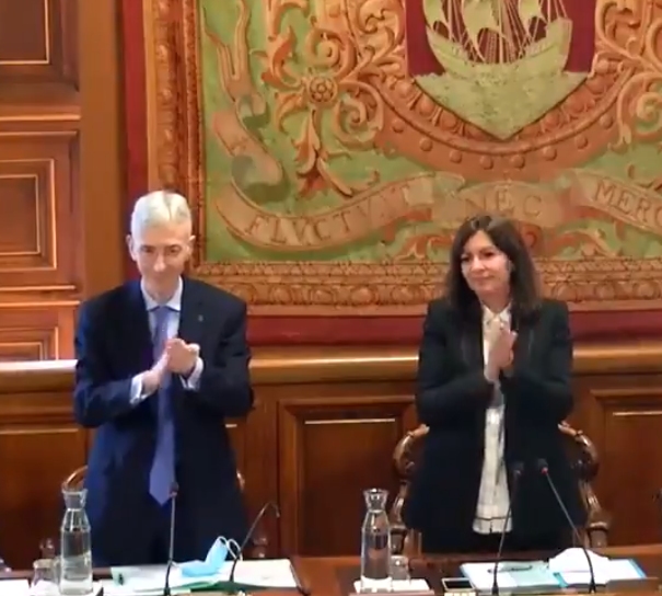 Pas touche à Christophe Girard ou l&rsquo;image violente d&rsquo;une défense de classe