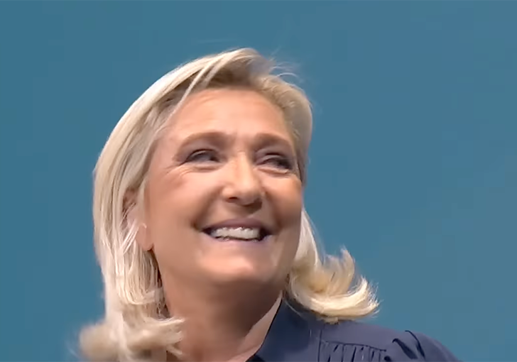 Sachez-le, on peut dire que Le Pen est fasciste, mais pas que le RN est xénophobe (selon la Macronie)